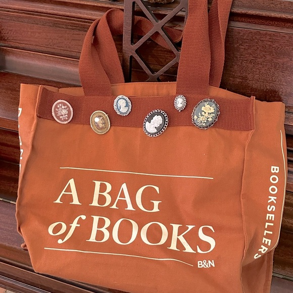 Vintage Petite Gray Cameo Brooch/Pin Mid Century Modern Silver Tone - Picture 8 of 8